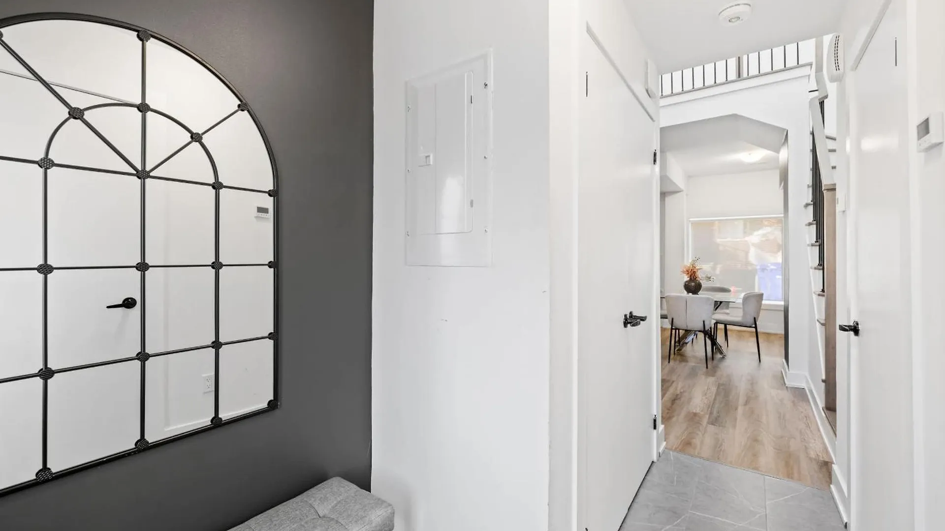 アパート Luxury Laneway Home In Junction Triangle Parking トロント